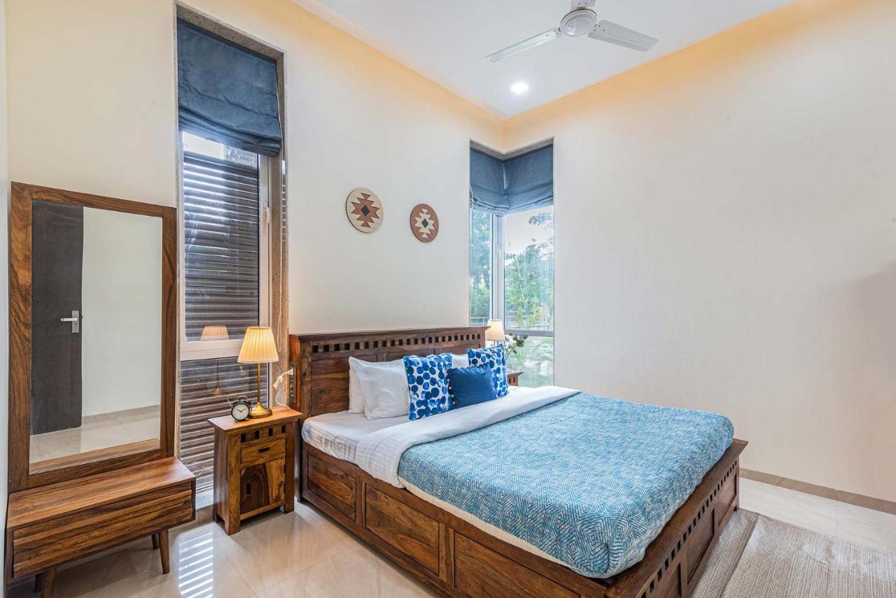Sierra Skies By Stayvista - A Mountain-View Villa Featuring A Rooftop Swimming Pool, Jacuzzi, Turf, And A Gym For An Elevated Stay Lonavala Luaran gambar