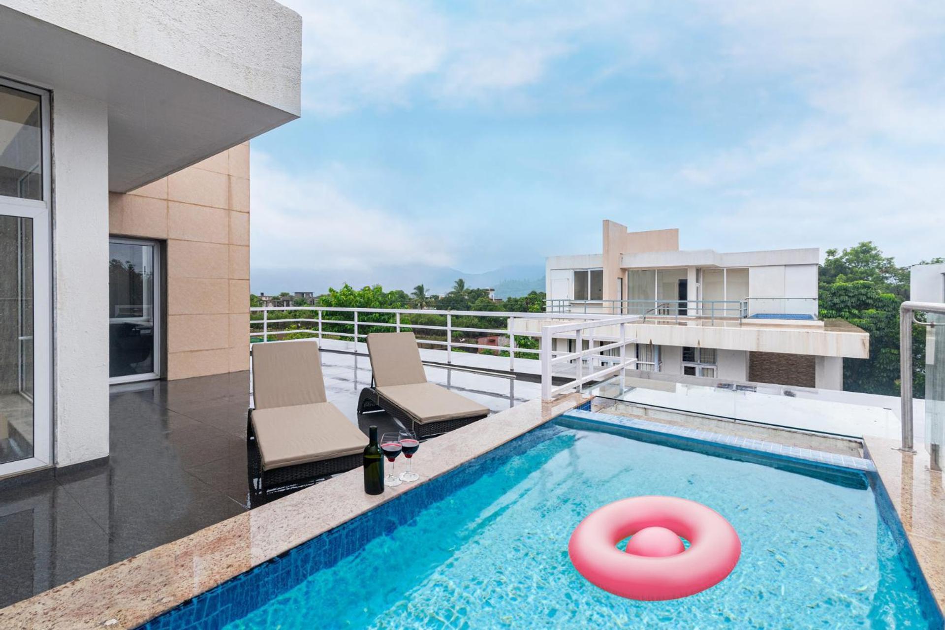 Sierra Skies By Stayvista - A Mountain-View Villa Featuring A Rooftop Swimming Pool, Jacuzzi, Turf, And A Gym For An Elevated Stay Lonavala Luaran gambar